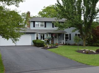 7647 Sturbridge Dr, Manlius, NY 13104