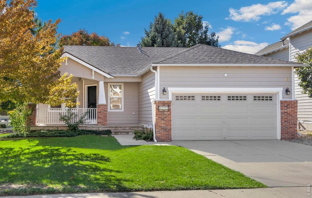 1398 Warbler St