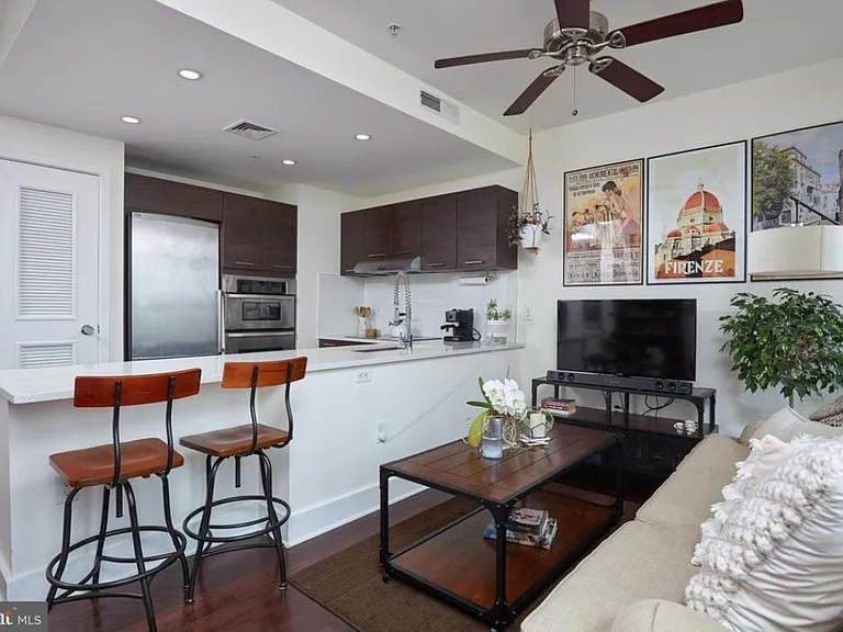 1020 Monroe St NW #407 — Photo 4