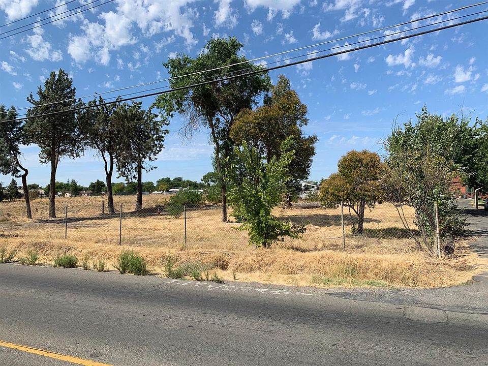 2nd image of 4933 Dry Creek Rd