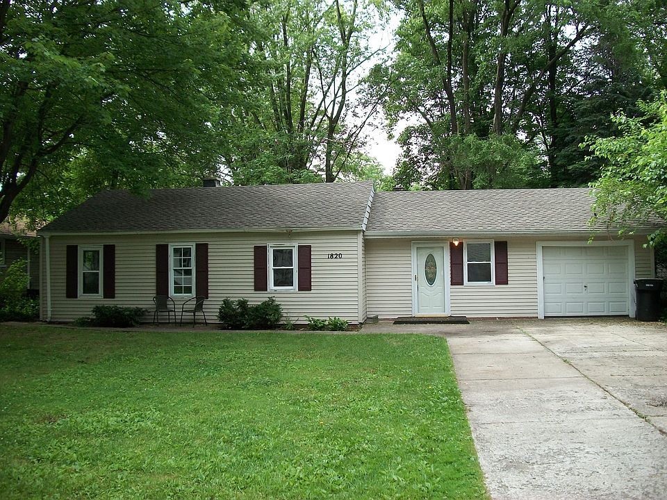 1st image of 1820 Oak Park Dr