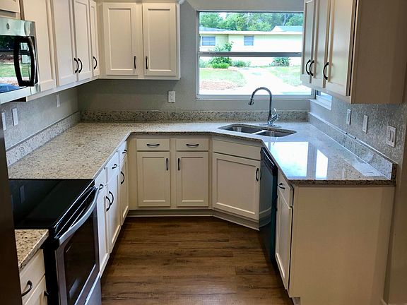 5th image of 2923 Charme Dr