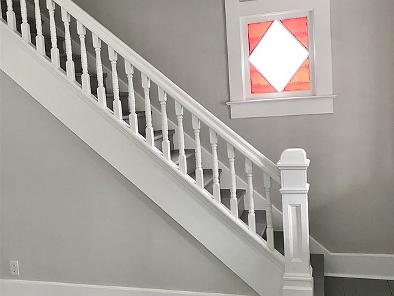 2nd image of 478 Lincoln Ave