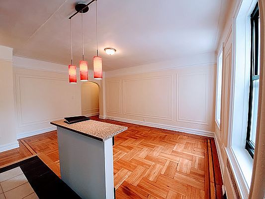 2nd image of 2710 Newtown Ave APT 2