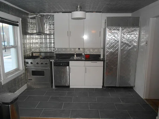 Rented by Mark Goldin | media 21