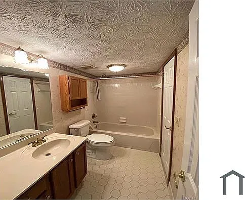 1524 Westminster Dr — Photo 3