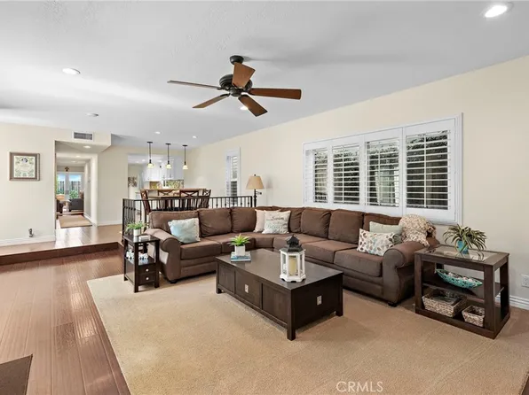 207 Memphis Ave, Huntington Beach, CA 92648