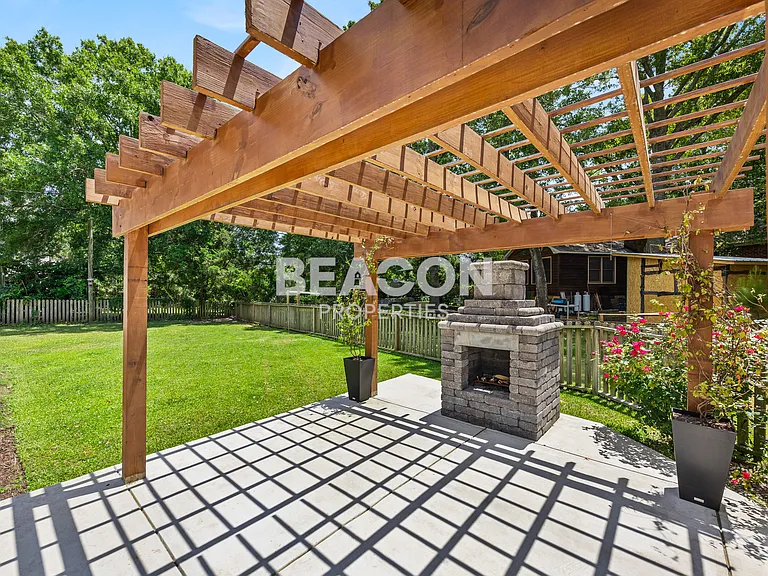 406 W Blackbeard Rd — Photo 24