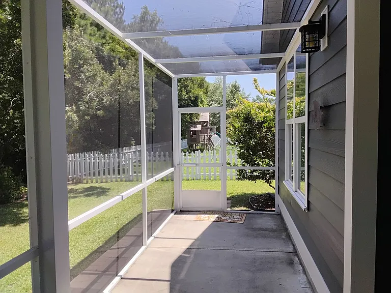 223 Taylorwood Dr — Photo 37