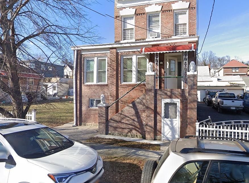 2nd image of 121 Sterling Ave #2