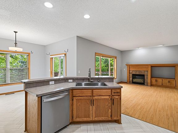 5th image of 11219 22nd St NE