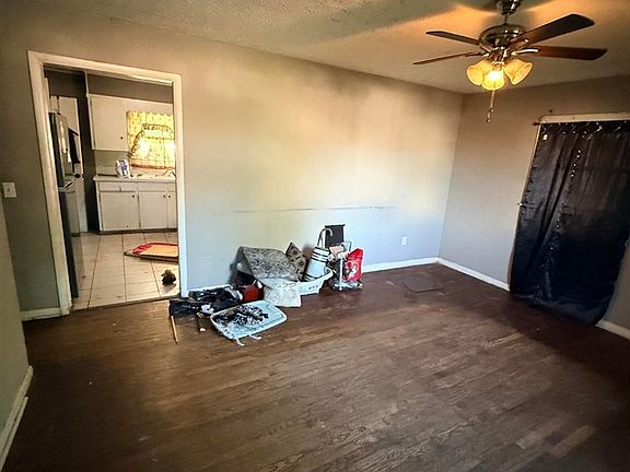 2nd image of 608 Mitchell Ct