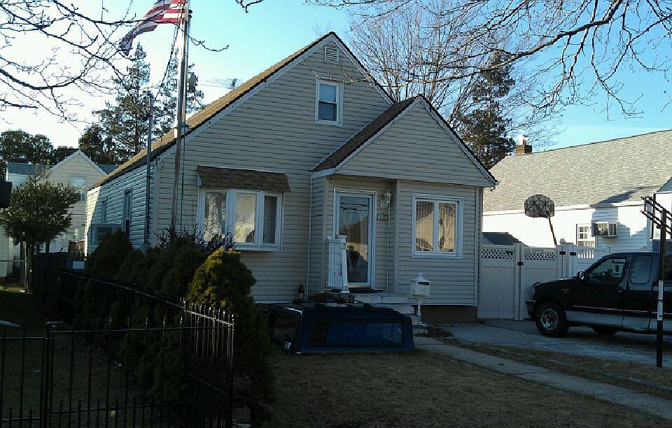 1st image of 121 Broadway