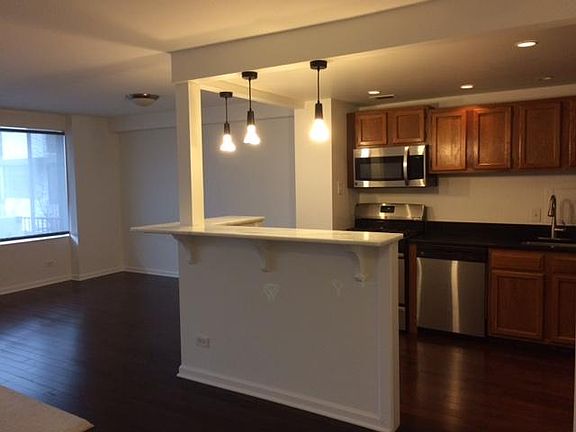 3rd image of 4501 Arlington Blvd APT 602