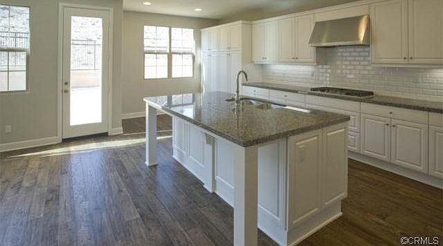 2nd image of 28206 Via Del Mar