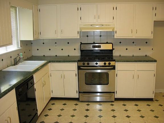 Large Eat In Kitchen 