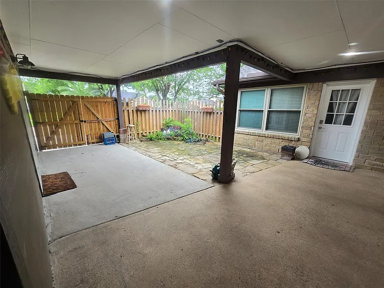 9802 Sagepike Dr — Photo 32