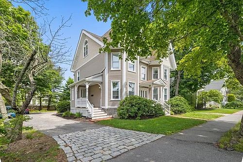 40 Chestnut St #1 Photo 1