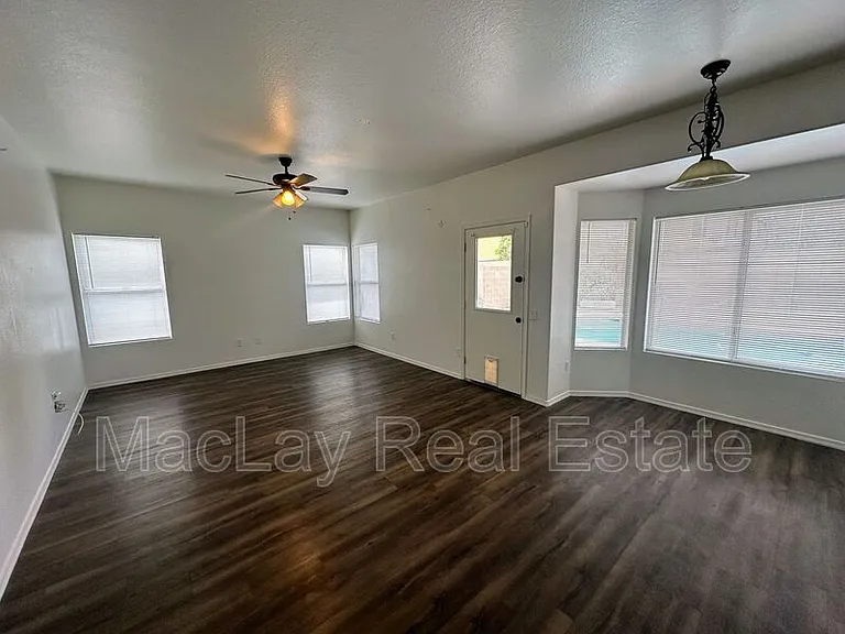 1392 W Morelos St — Photo 6