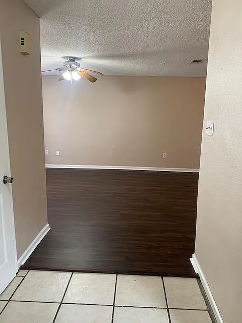 15874 S Sanderland Ave — Photo 3