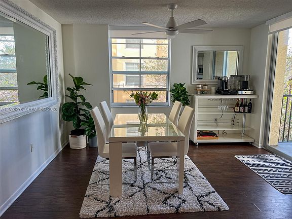 3rd image of 520 SE 5th Ave APT 2303