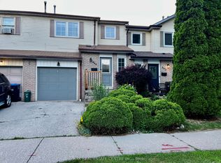 845 Sweetwater Cres, Mississauga, ON L5H 4A7