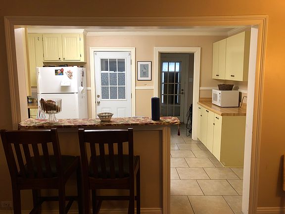 From living to kitchen