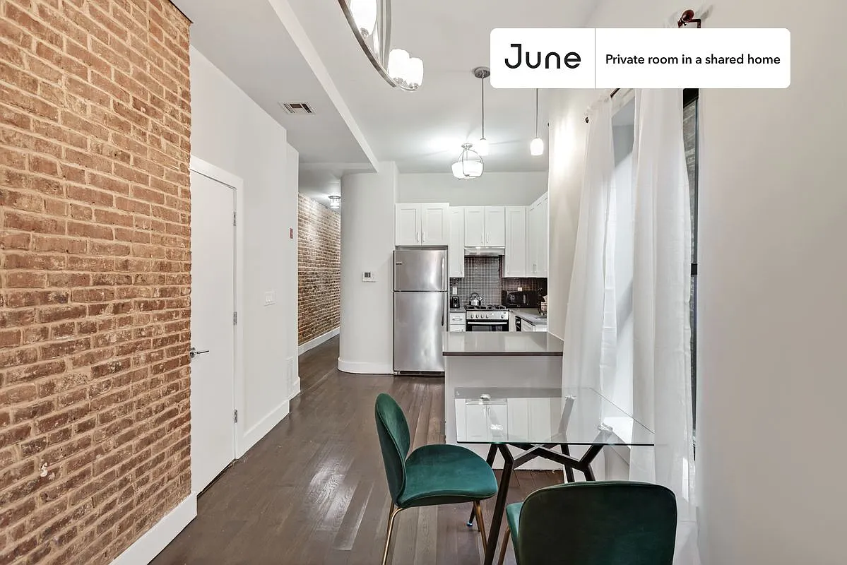 Full bedroom in 4 bed/2 bath home in Crown Heights #836 B — Photo 3