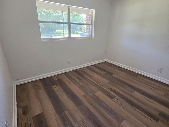5th image of 3131 N 10th Ave