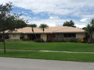 6920 S Grande Dr, Boca Raton, FL 33433