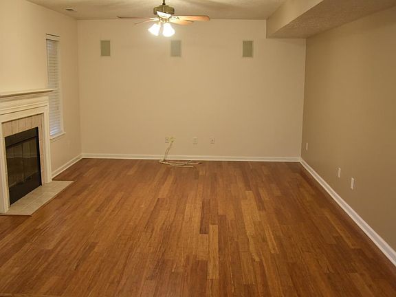 4th image of 11922 Cedar Dr