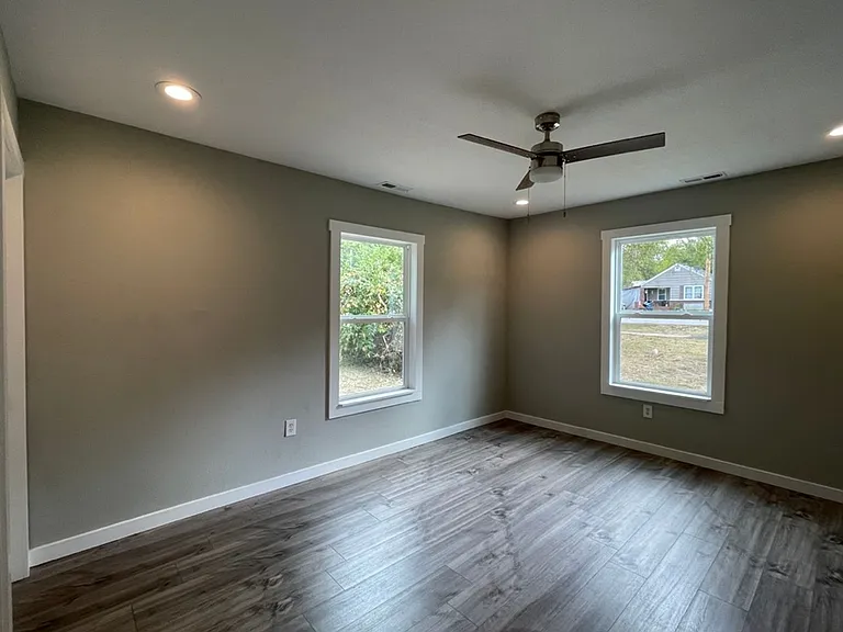 2749 W Washita St — Photo 15