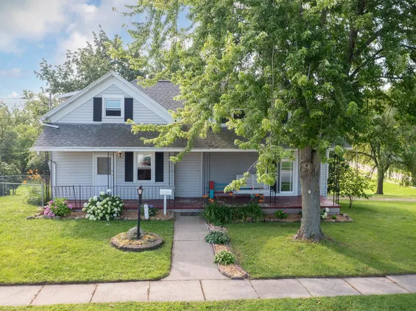 604 Gertrude St, Kaukauna, WI 54130