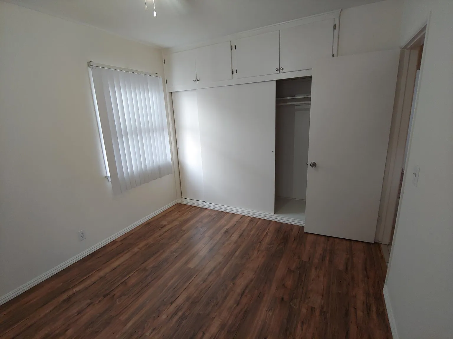 2 bed, 750 sqft, $2,475 — Photo 3