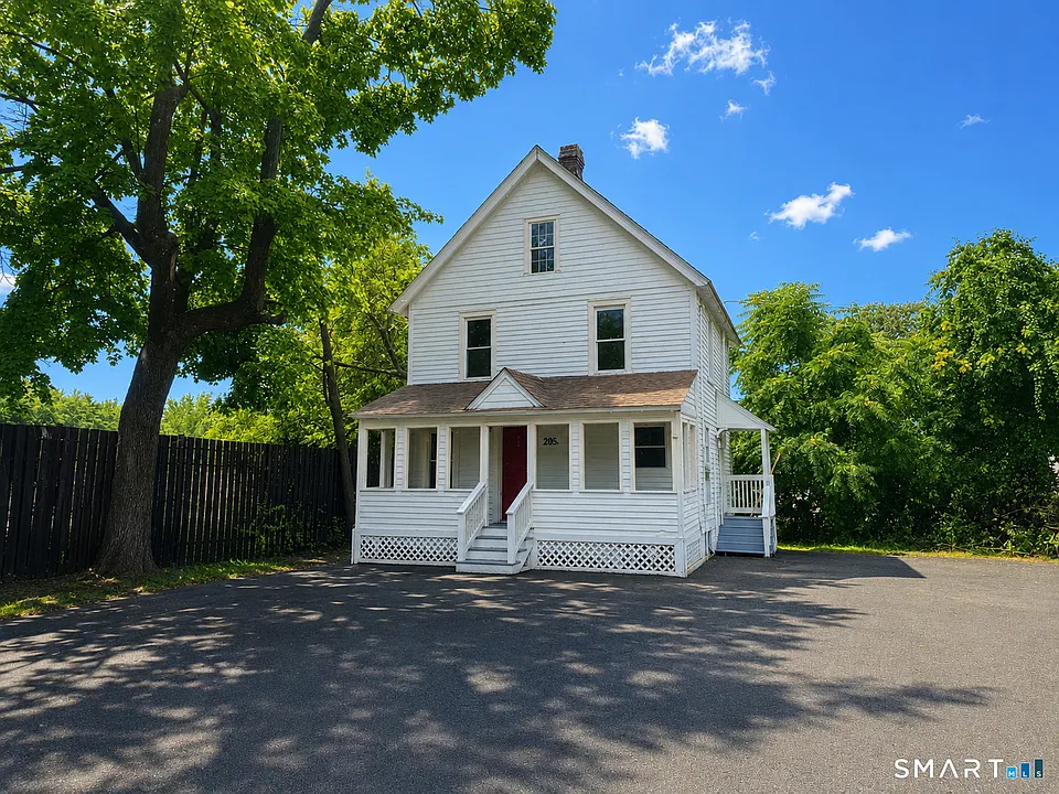 205B Laurel St