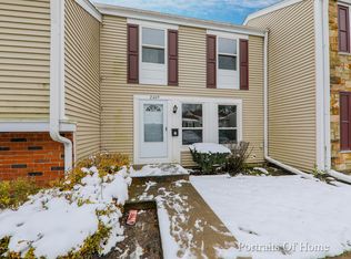 2069 Sutherland Pl, Hoffman Estates, IL 60169