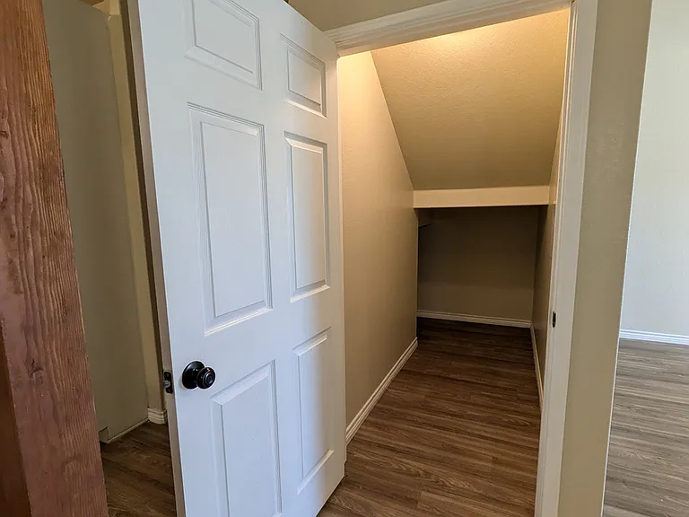 1070 E Cedar St #B — Photo 12