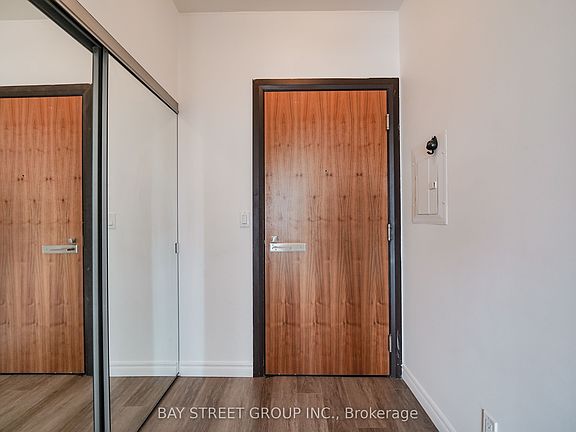 3rd image of 500 Sherbourne St #2005