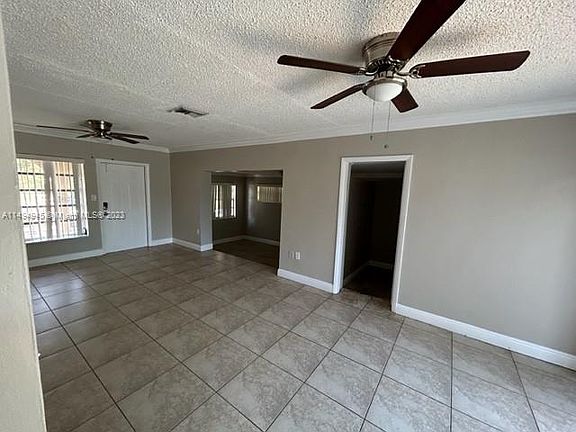 3rd image of 15565 NE 10th Ave