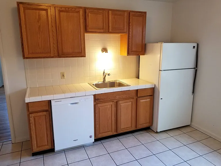788 East 5th Avenue — Photo 13
