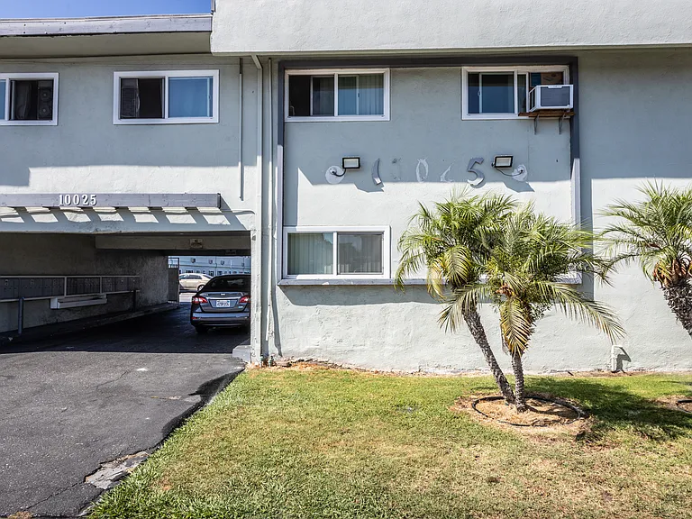 10015 Alondra Blvd — Photo 7
