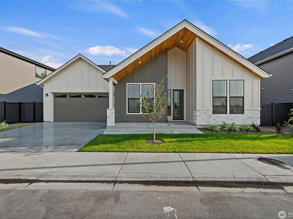 1st image of 16402 30th Avenue E #4