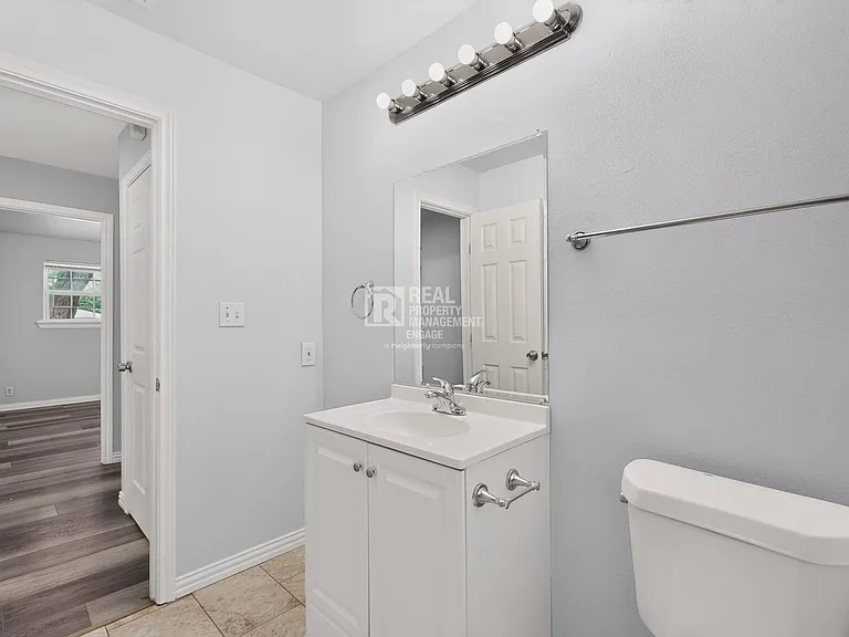 4401 Steven St — Photo 36