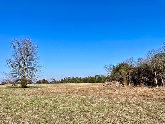 2nd image of 5623 Blackland Rd
