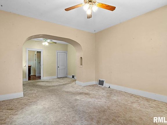 5th image of 445 W Canedy St