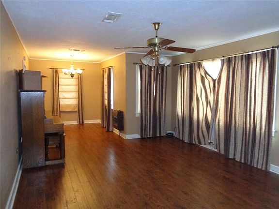 5th image of 123 Tarleton St