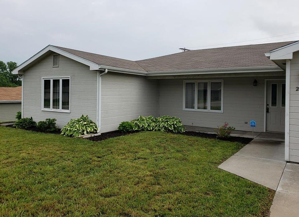 1st image of 205 William Dr