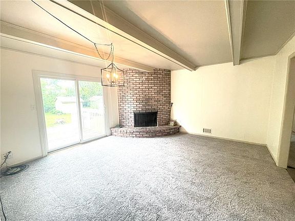4th image of 8821 Evanston Ave