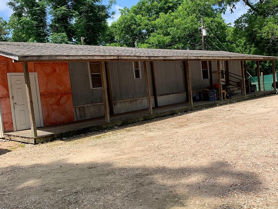 1st image of 403 McVey Ln