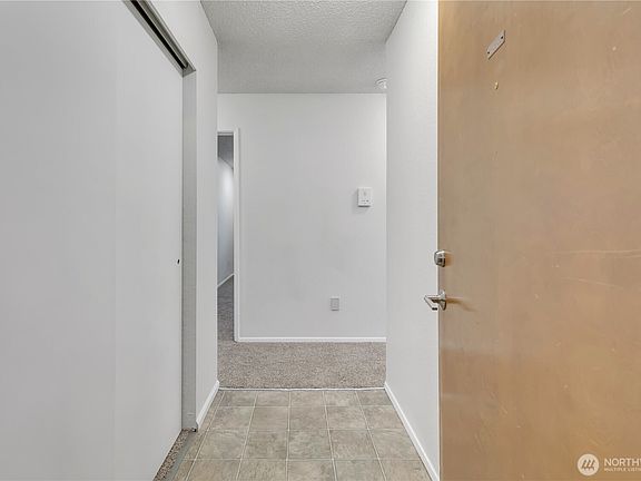 4th image of 1175 Harrington Place NE #313
